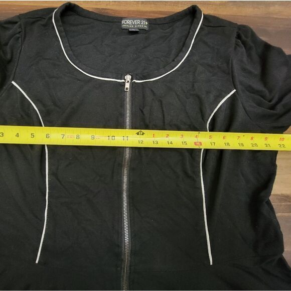 Forever 21+ Black Sweatshirt With Front Zipper and White Lines Size 3XL - Picture 7 of 9